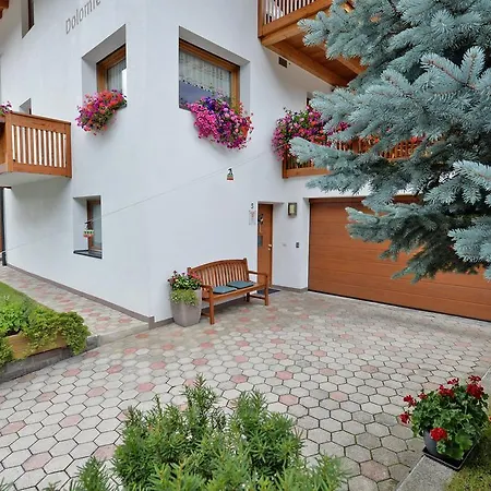 Apartment Dolomie *